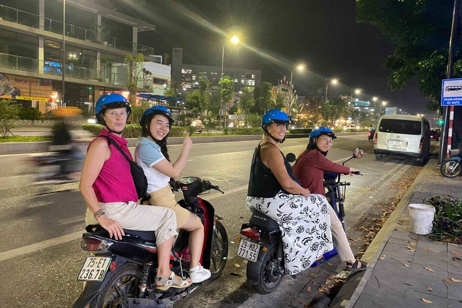 Erkunde die Stadt Hue auf einem E-Bike