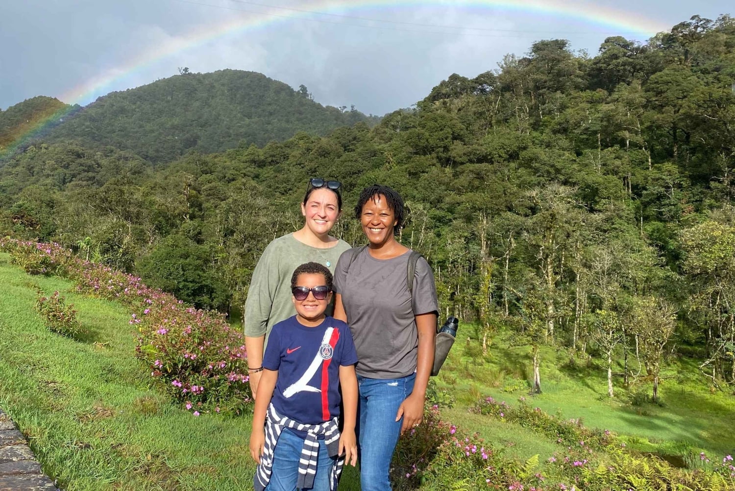 Explora las maravillas naturales de Sa Pa en coche: tour de medio día