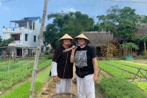 Farming with Farmers at ancient vegetable Village 'Tra Que'