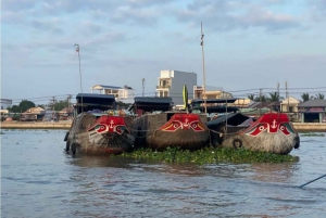 Поездка на лодке по плавучему рынку каждый день