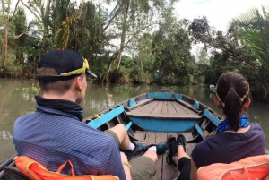 Passeio de barco pelo mercado flutuante todos os dias