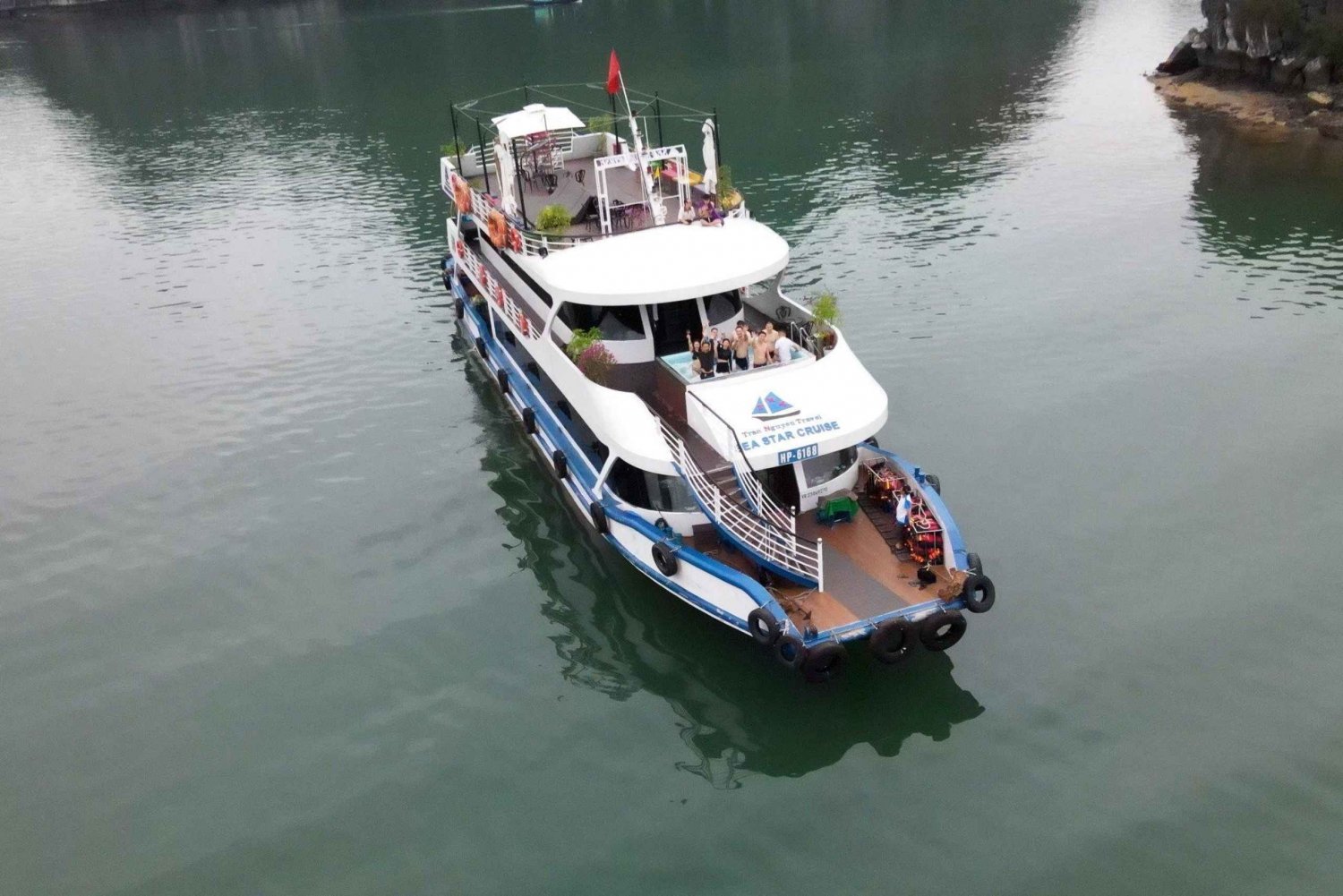 From Cat Ba: Amazing Sunset Boat Tour in Lan Ha Bay