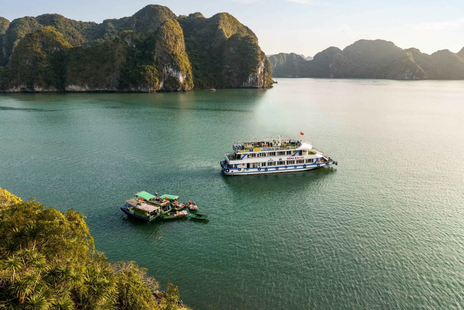 Fra Cat Ba Island: Lan Ha Bay Day Cruise, kayking, snorkling