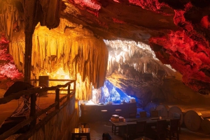 Depuis l'île de Cat Ba : dîner unique dans une grotte et spectacle de DJ