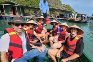 From Cat Ba: Lan Ha Bay Day Cruise with Kayaking and Lunch