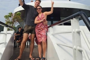 From Cat Ba: Lan Ha Bay Day Cruise with Kayaking and Lunch