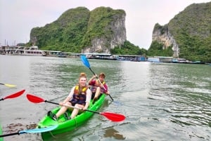 Da Cat Ba: Crociera di una giornata intera nella baia di Lan Ha con kayak e snorkling