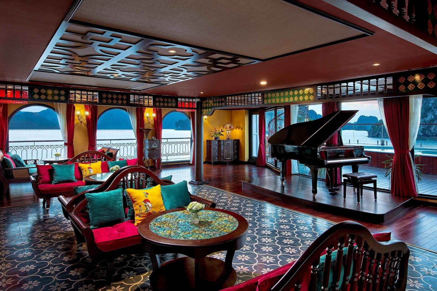 De Ha Long: 1 noite Indochine Premium Luxury Cruise