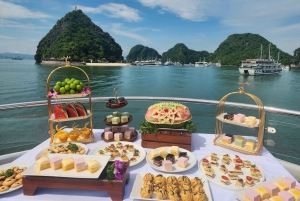 Ab Ha Long: Luxus-Symphonie-Tageskreuzfahrt mit 2 Jacuzzi-Pools