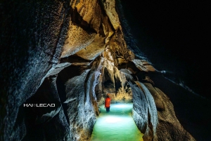 ハノイ発：チャロイ洞窟探検と夜行列車宿泊プラン