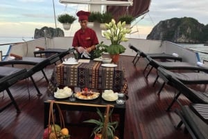From Ha Noi: Lan Ha Bay Overnight Cruise Small Group