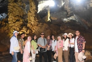 ハロン港発：ハロン湾4時間ボートツアー