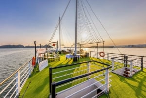 Vanuit Hanoi: 5-sterren cruise van 1 dag in Halong met jacuzzi en limousine