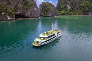 Från Hanoi: 1-dagars Halong 5-stjärnig kryssning med jacuzzi och limousine