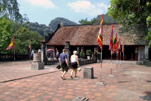 Von Hanoi: 1-Tages-Privatwagen zum Weihrauchdorf & Ninh Binh