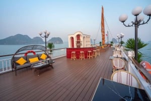 From Hanoi: 2-Day Bai Tu Long Bay Luxury Cruise with Jacuzzi