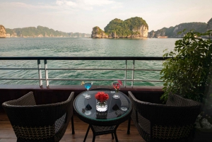 From Hanoi: 2-Day Ha Long and Lan Ha Bay Cruise with Meals
