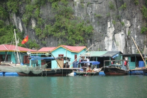 From Hanoi: 2-Day Ha Long and Lan Ha Bay Cruise with Meals