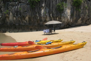 From Hanoi: 2-Day Ha Long Bay Cruise with Activities