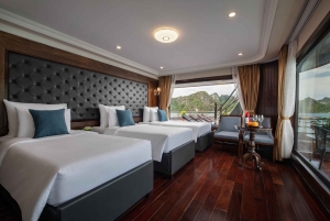 Fra Hanoi: 2-dagers Halong- og Lan Ha-bukten La Pandora-cruise