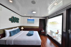 Vanuit Hanoi: 2-daagse Halong Sapphire cruise met balkonhut