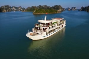 A partir de Hanói: Cruzeiro Halong Sapphire de 2 dias com cabine com varanda