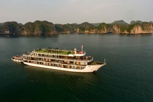 Hanoi: crociera 5 stelle di 2 giorni a Lan Ha e nella baia di Ha Long, con pasti e cabina