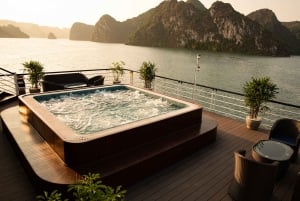 Hanoi: crociera 5 stelle di 2 giorni a Lan Ha e nella baia di Ha Long, con pasti e cabina