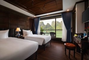From Hanoi: 2-Day Luxury 5-Star Lan Ha Bay Cruise