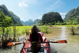 Från Hanoi: 2-dagars Ninh Binh-tur med boende och måltider