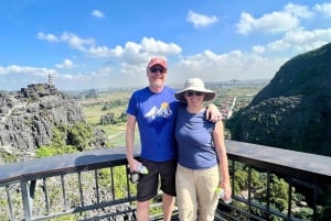 Ab Hanoi: 2-tägige Ninh Binh Tour mit Unterkunft und Verpflegung
