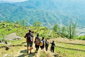 De Hanói: excursão de 2 dias em casa de família étnica em Sa Pa com trekking