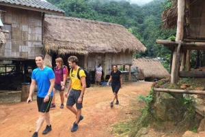 Von Hanoi aus 2-tägige Sa Pa Ethnic Homestay Tour mit Trekking