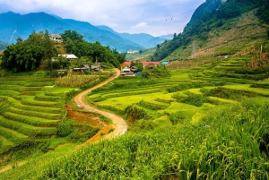 From Hanoi: 2-Day Sapa Limo Bus Tour & Fansipan Peak Visit