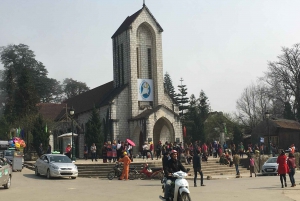 From Hanoi: 2-Day Sapa Trekking Tour with Limousine Transfer