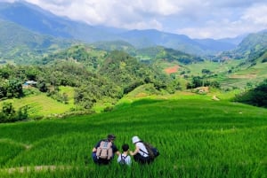 Depuis Hanoi : 2 jours de trek à Sapa - Transfert en limousine de luxe