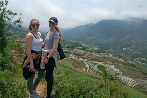 Desde Hanoi: Excursión de senderismo de 2 días a Sapa con alojamiento en familia y comidas