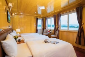 Hanoi: 2-Day Ha Long and Lan Ha Bay Cruise with Kayaking