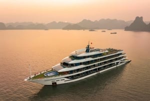 Desde Hanói: crucero de 2 o 3 días a la bahía de Lan Ha con balcón