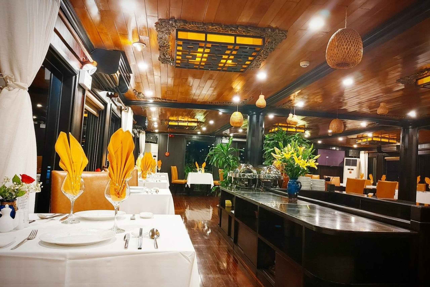 ハノイ発：アルカディ ブティック クルーズによるハロン湾 2D1N