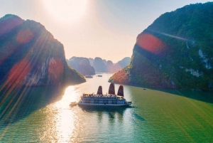 Från Hanoi: 2D1N Ha Long Bay med Arcady Boutique Cruise