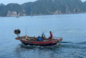 Z Hanoi: 3-dniowy rejs po zatoce Ha Long z 2 noclegami