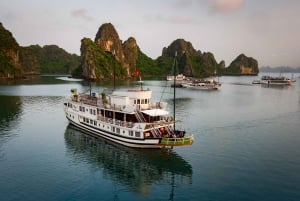 Vanuit Hanoi: 3-daags en 2 nachten durend cruiseverblijf in Bai Tu Long Bay