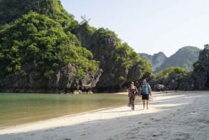 Z Hanoi: 4-dniowy rejs po Ninh Binh i zatoce Halong z balkonem