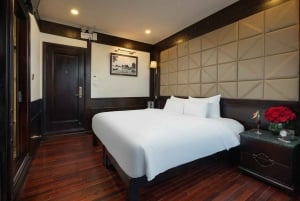 From Hanoi: 4-Day Ninh Binh & Halong Bay Cruise with Balcony