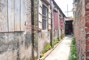 From Hanoi: 4-Hour Bat Trang Ceramics Village Tour