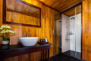 Halong Bay: 2-dagars lyxkryssning med fina middagar och kajakpaddling