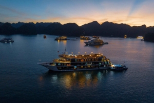 Vanuit Hanoi: 5-sterren cruise met overnachting in Halong Bay met balkon