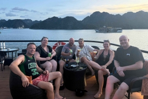 Vanuit Hanoi: 5-sterren cruise met overnachting in Halong Bay met balkon