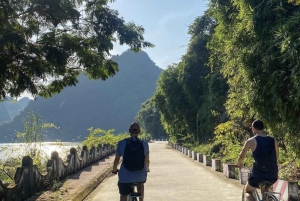 Z Hanoi: 3-dniowa wycieczka rowerowa, kajakowa i rejsowa na wyspie Cat Ba
